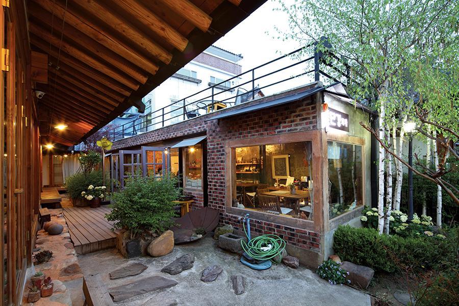 Dan Kyung Hotel Jeonju Exterior photo
